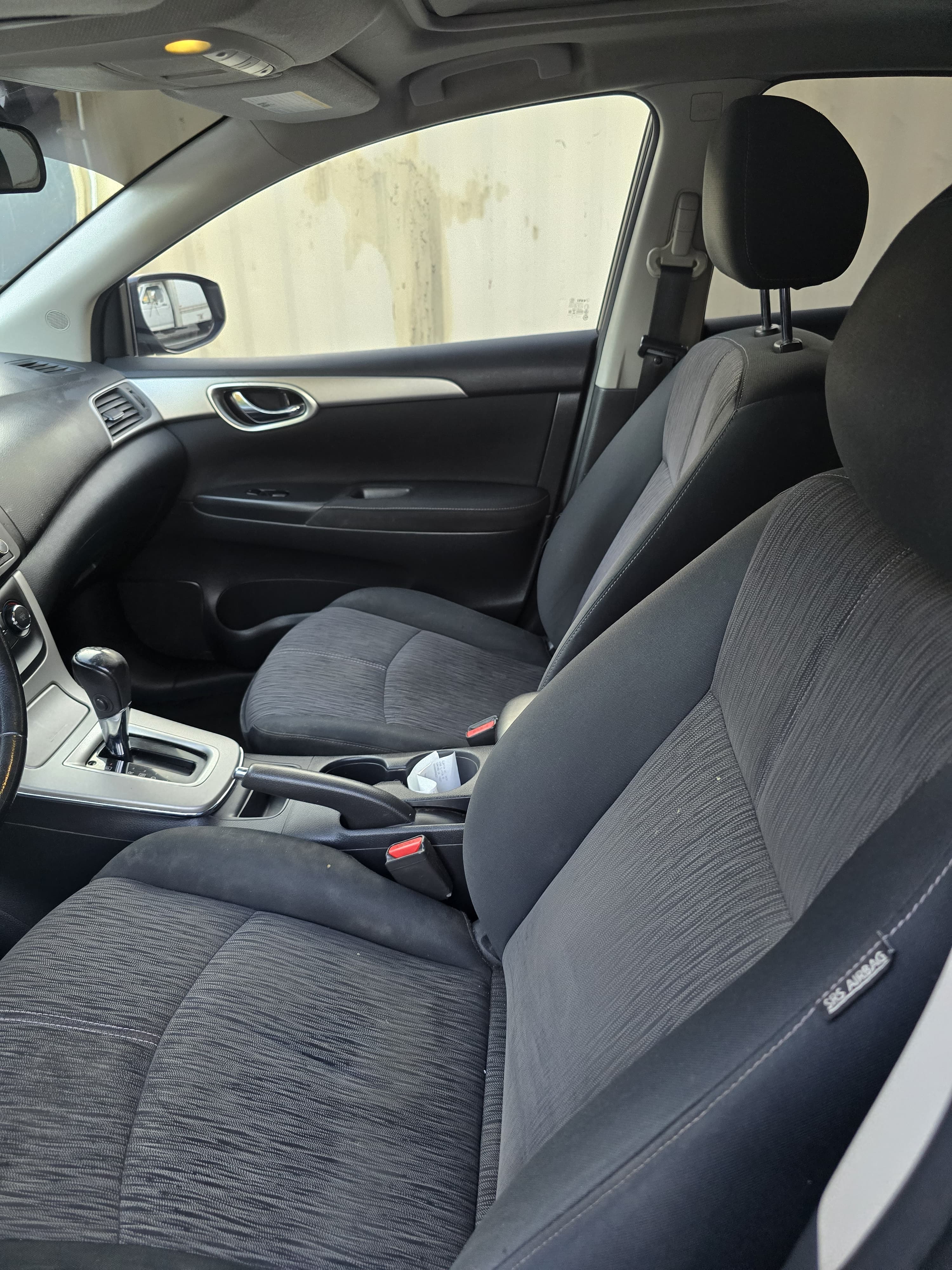 2015 Nissan Sentra SV thumbnail 9