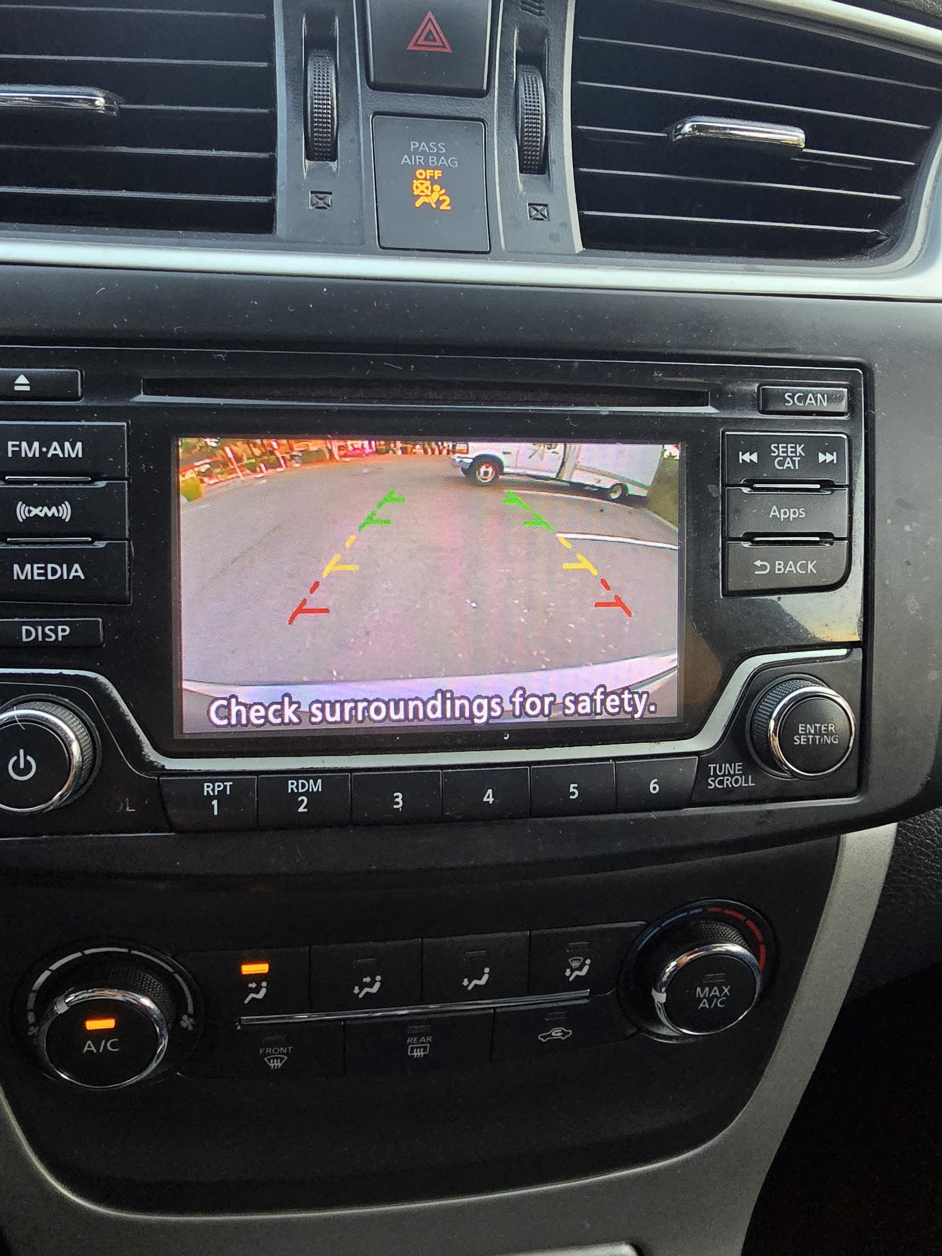 2015 Nissan Sentra SV thumbnail 12