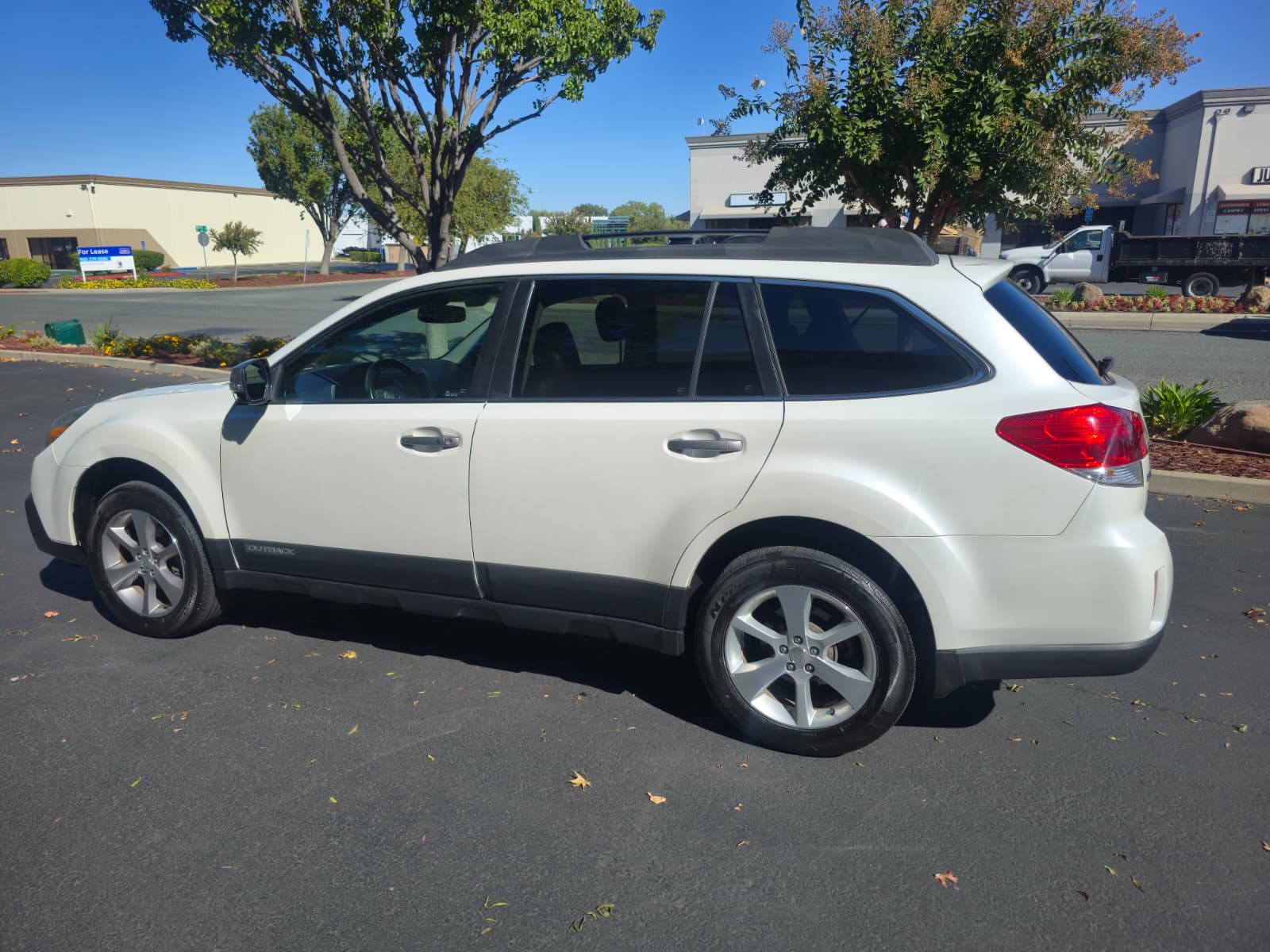 2014 Subaru Outback 2.5i Limited thumbnail 6