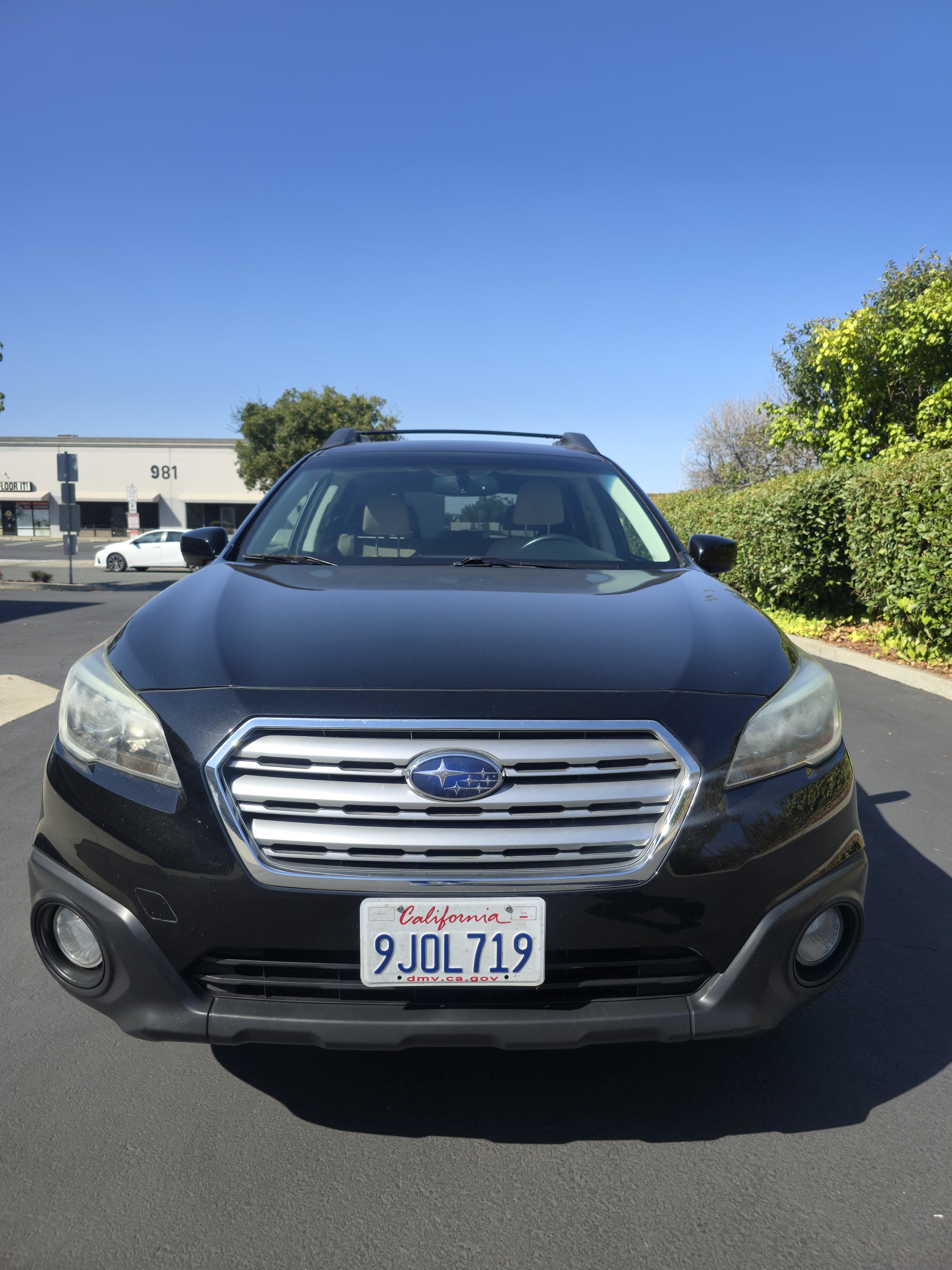 2016 Subaru Outback 2.5i Premium image 1