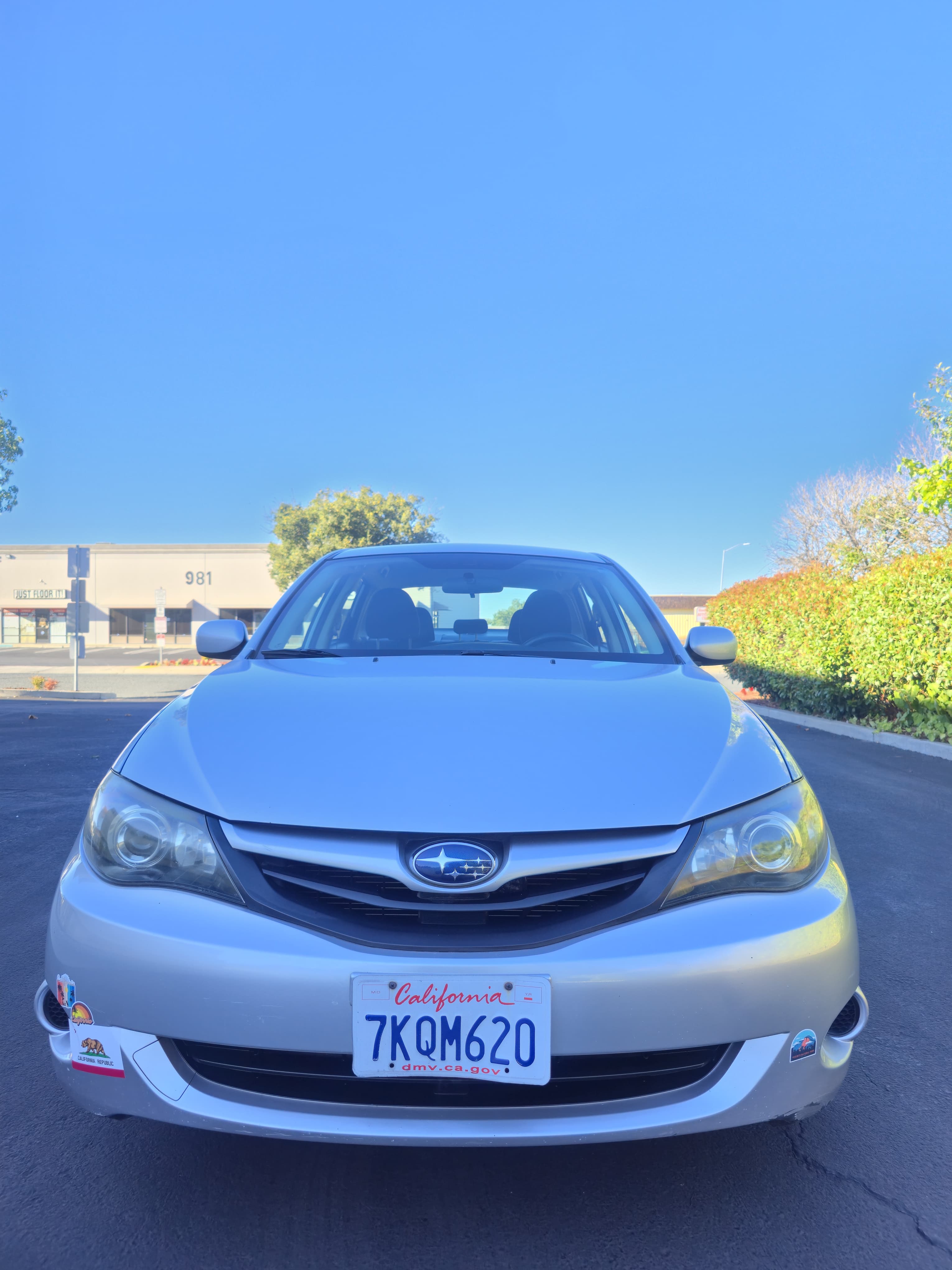 2011 Subaru Impreza 2.5i image 1