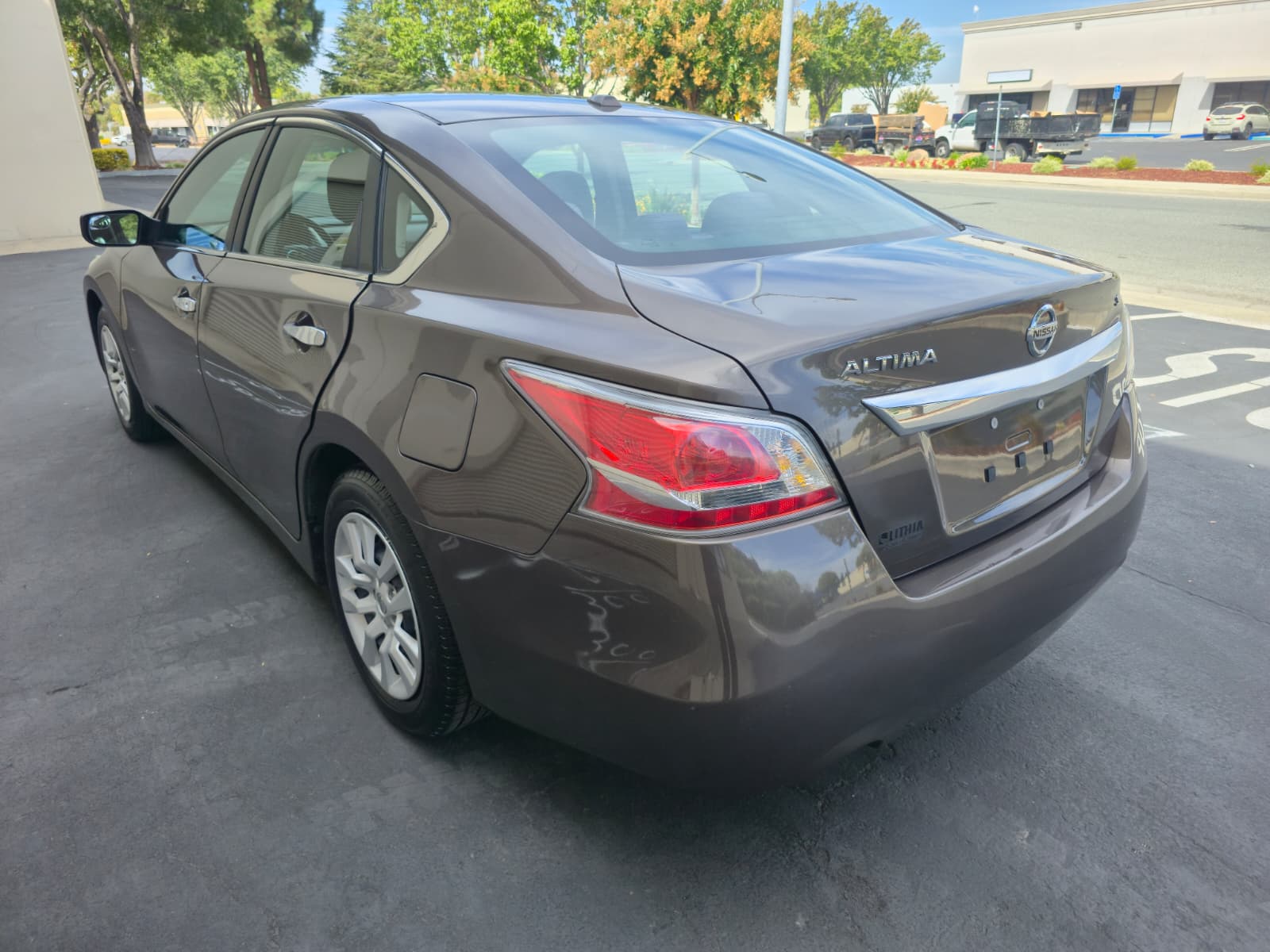 2015 Nissan Altima S thumbnail 7
