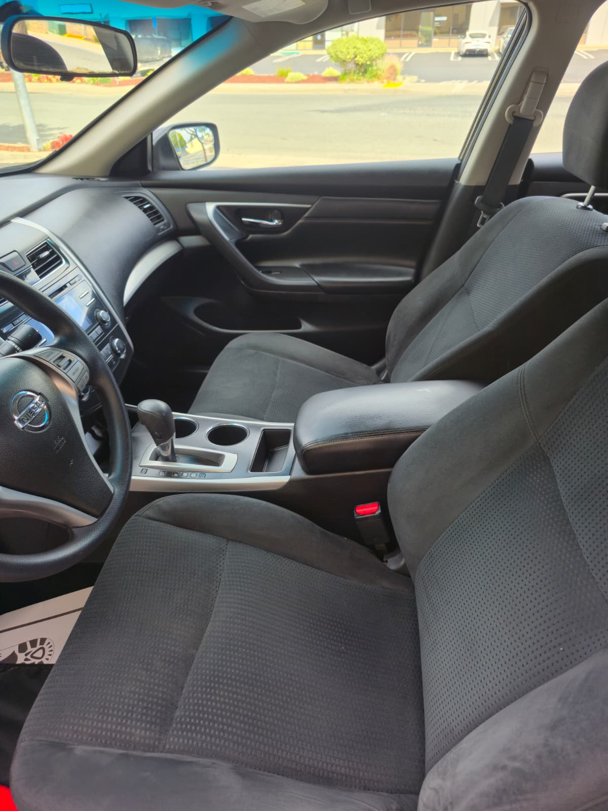 2015 Nissan Altima S thumbnail 9