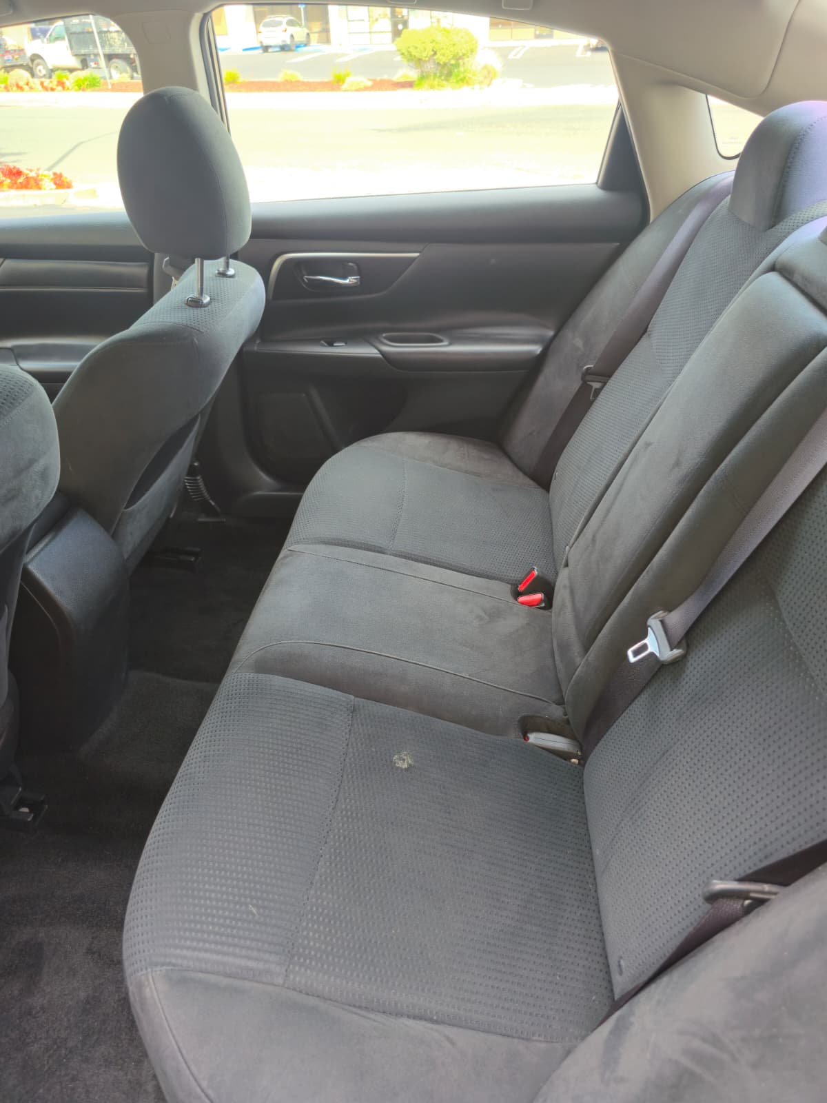 2015 Nissan Altima S thumbnail 10
