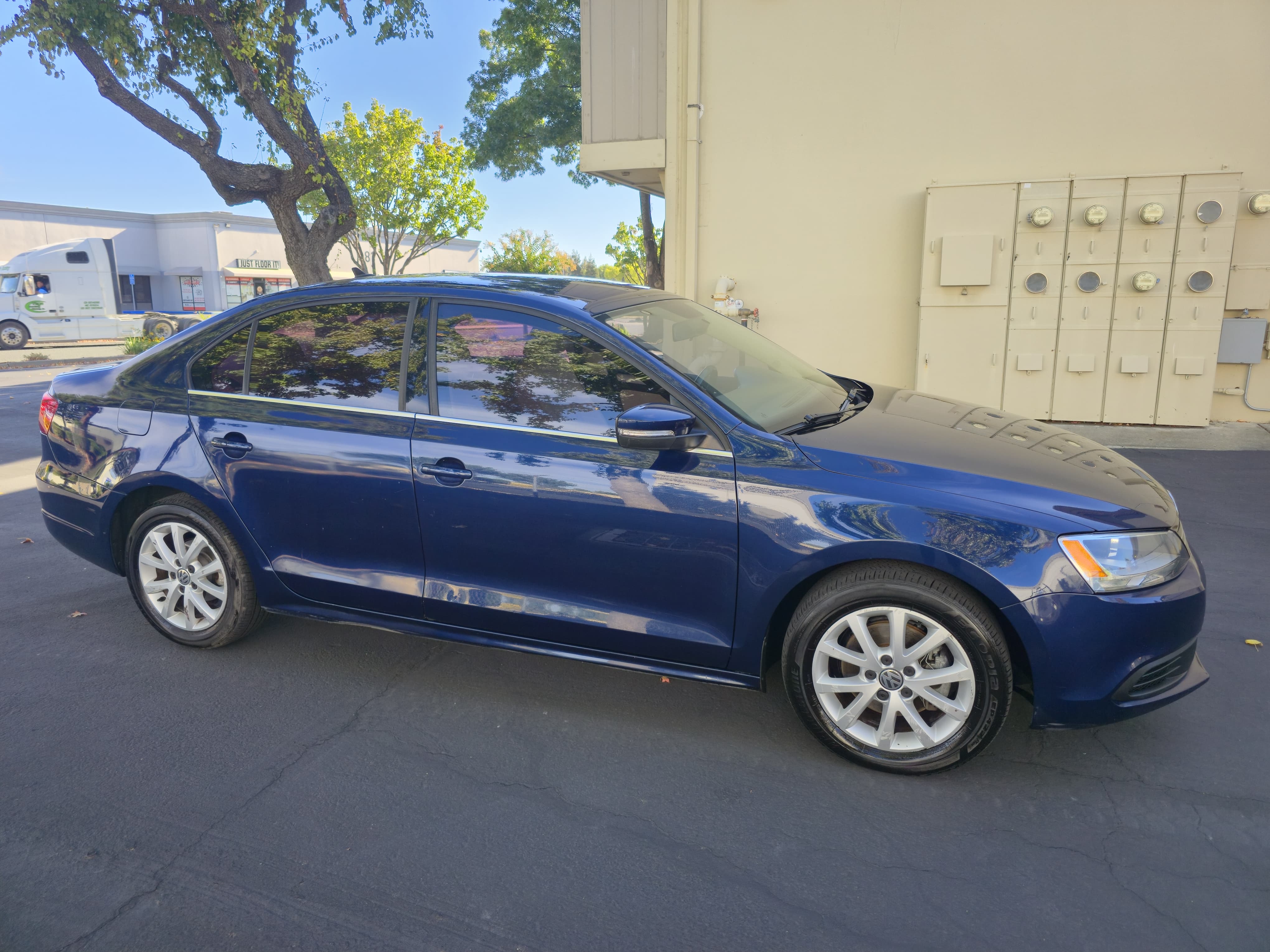 2013 Volkswagen Jetta SE thumbnail 5