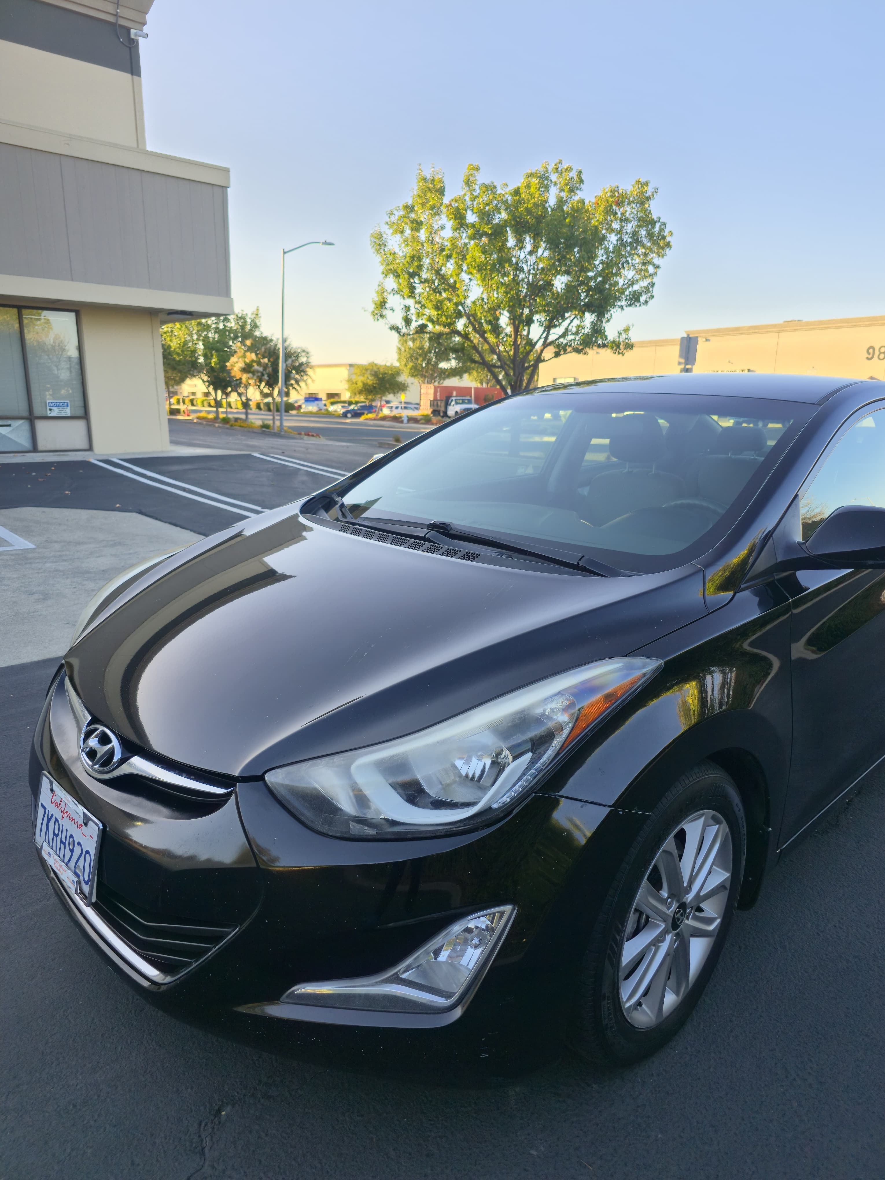2015 Hyundai Elantra SE thumbnail 2